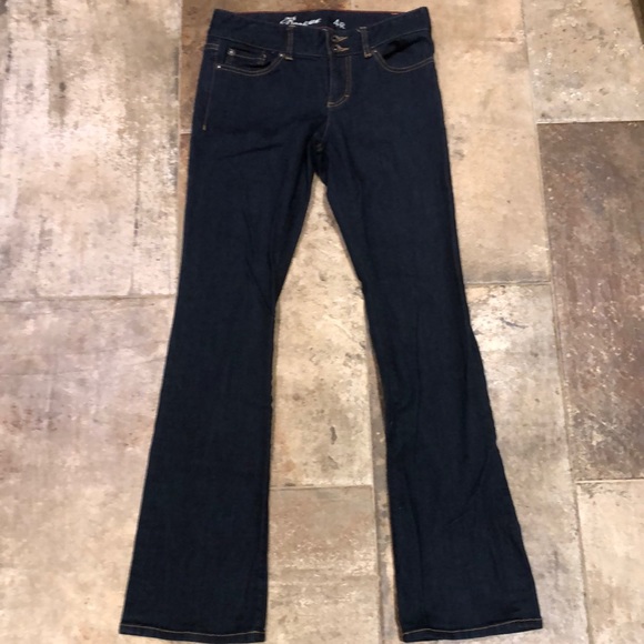 Tommy Hilfiger Jesns - Picture 1 of 5